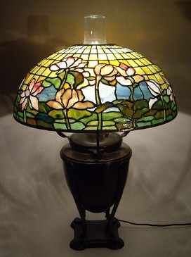 In the Style of Tiffany - Water Lily Table Lamp